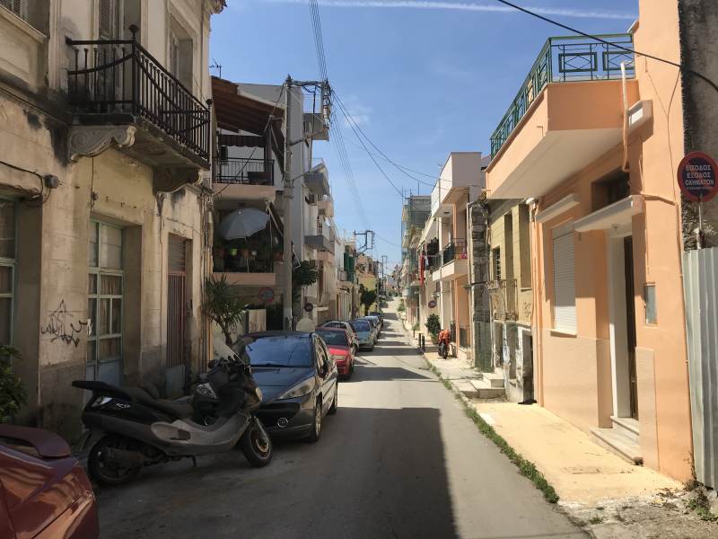 Wie man sich griechische Straßen halt so vorstellt