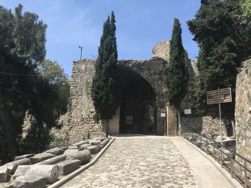 Der Eingang zur Burg Patras