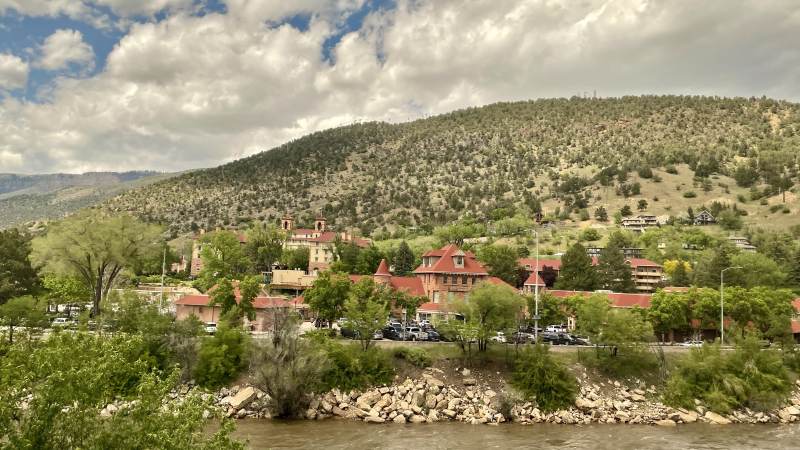 Resort Glenwood Springs mitten in den Rockies