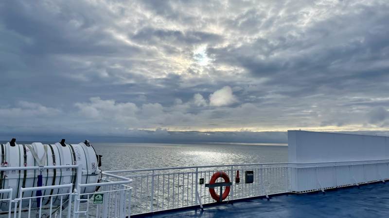 Tagesanbruch auf See