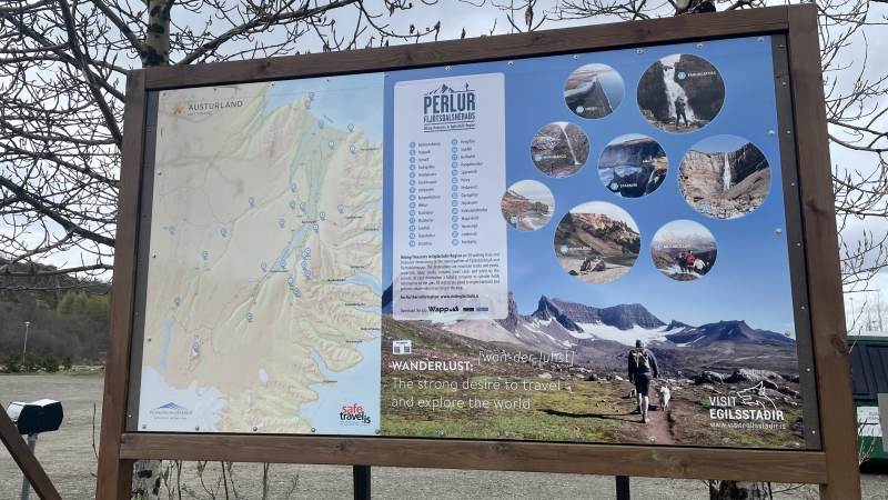 Am Parkplatz von Egilsstaðir ...