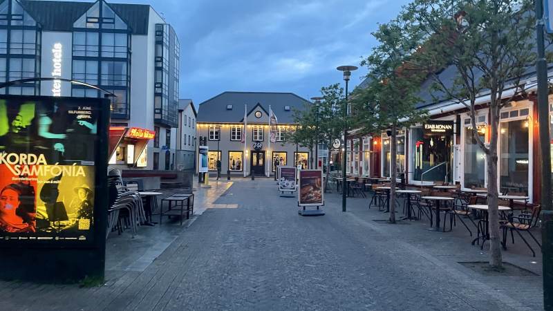 Spaziergang durch die helle Nacht